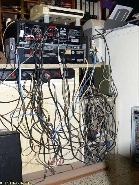 cables bureau P1010218.jpg