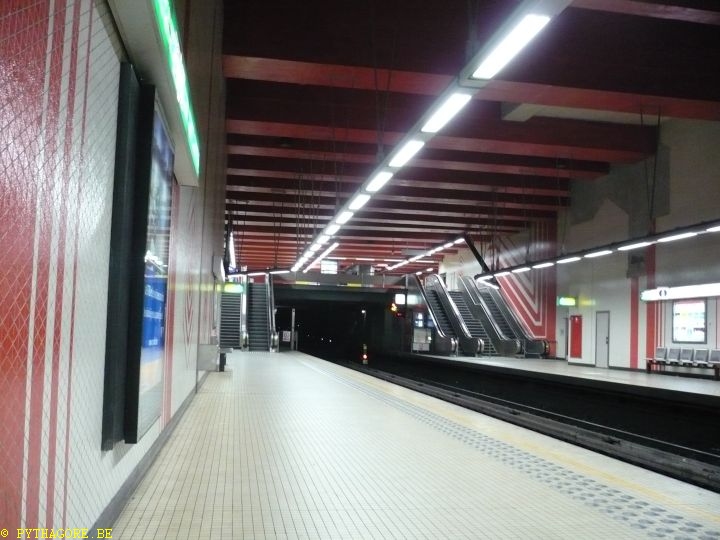 métro la nuit P1000706.jpg